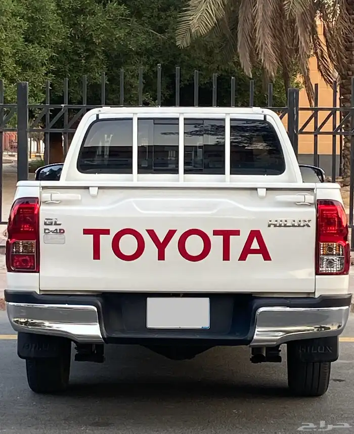 تويوتا هايلوكس   2023 عادي 12