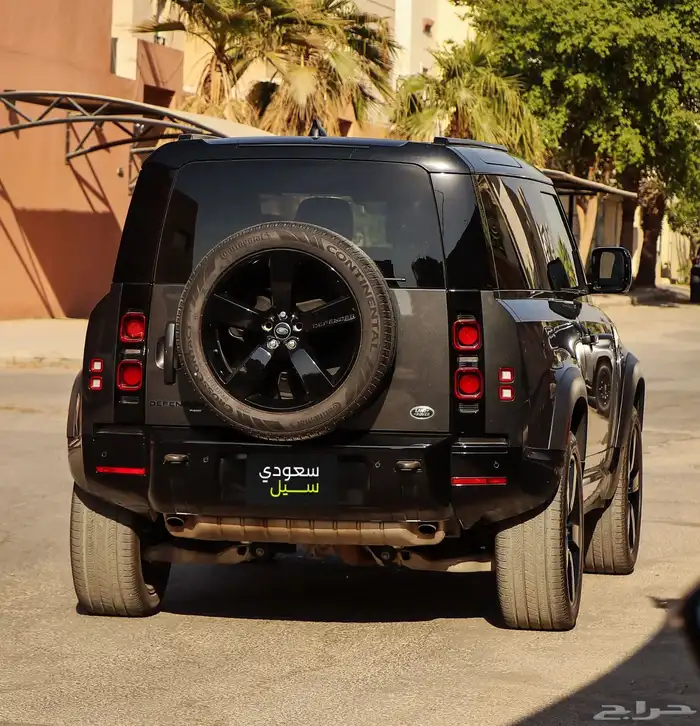 ديفندر 2022 وارد امريكا 13