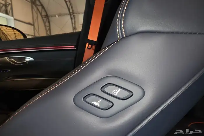 جينسس GV70 رويال سبورت الفل 2025 24