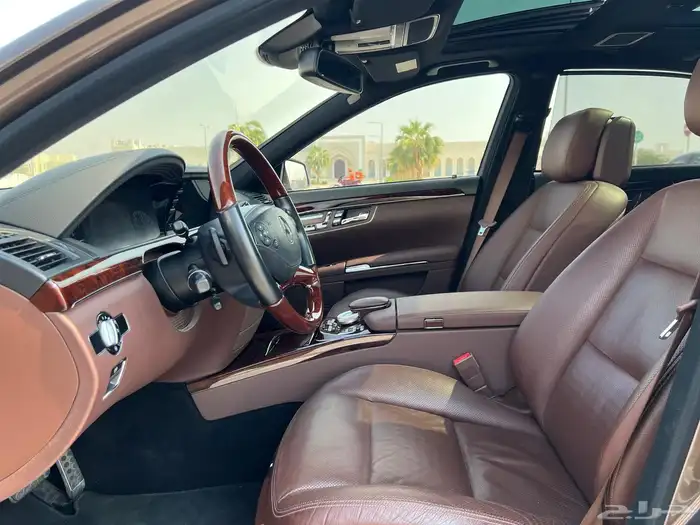 Mercedes S500 model 2010 v8 AMG CLEAN TITILE CAR FOR SALE 8