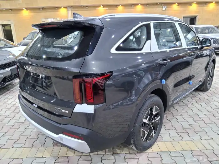 كيا سورنتو GL هايبرد 2025 14