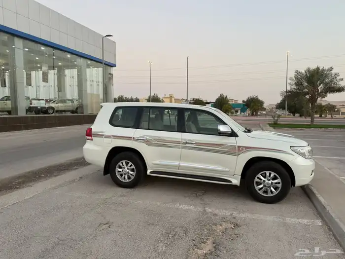 جي اكس ار 2009 نص فل 8سلندر يحمل لوحه مميزة 3