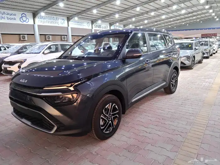 كيا كارينز 2025 عائليه 1