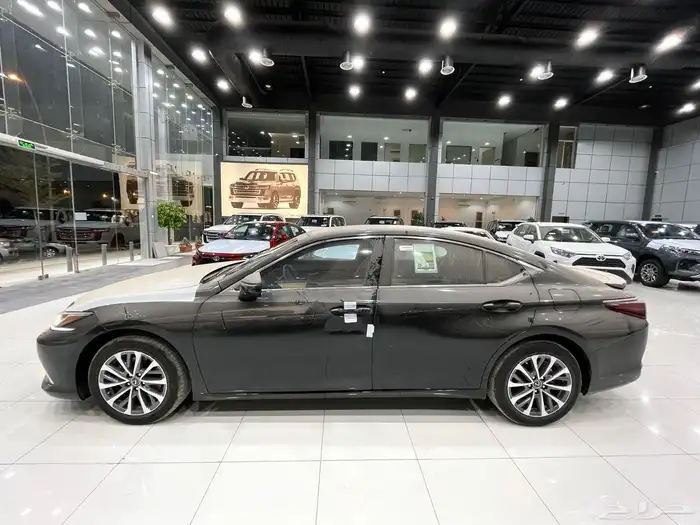 لكزس es300 الموديل 2025 10