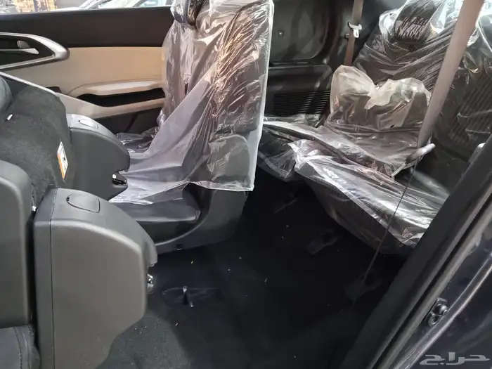 كيا كارينز 2025 عائليه 10