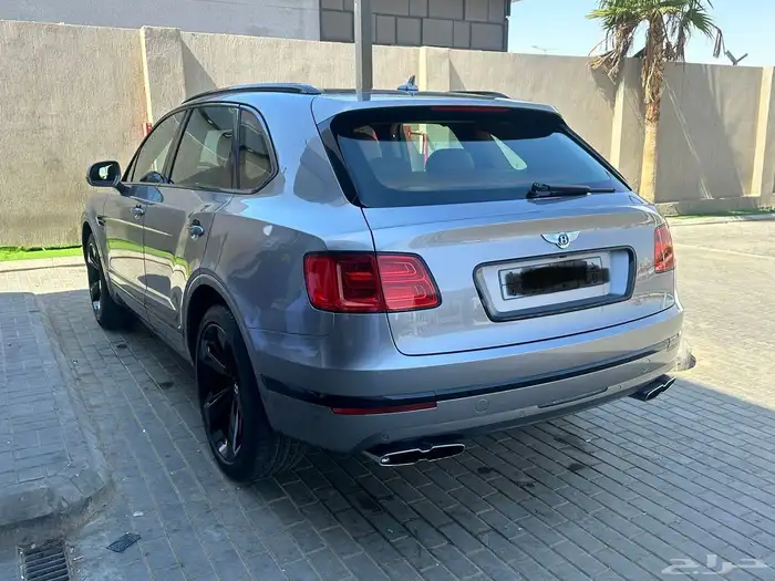 للبيع جيب بنتلي بنتياقا موديل 2020 2