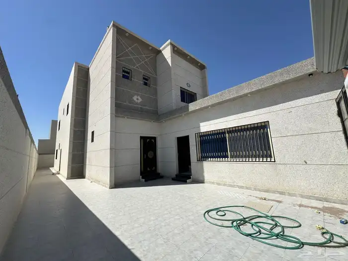 للبيع دبلكس بحي الوادي ب 750 الف 1