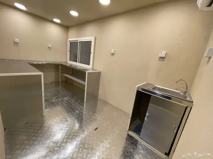 فود ترك كشك درايف ثرو 8