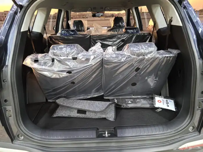 كيا كارينز 2025 عائليه 11