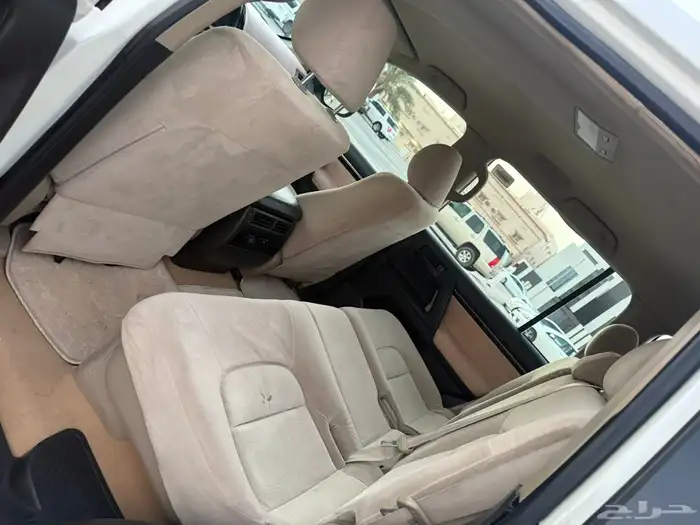 جي اكس ار 2009 نص فل 8سلندر يحمل لوحه مميزة 8