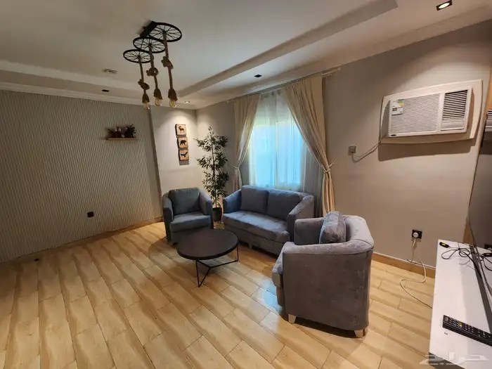 شقة مفروشة بحي النعيم للإيجار الشهري بالقرب من المطار 2