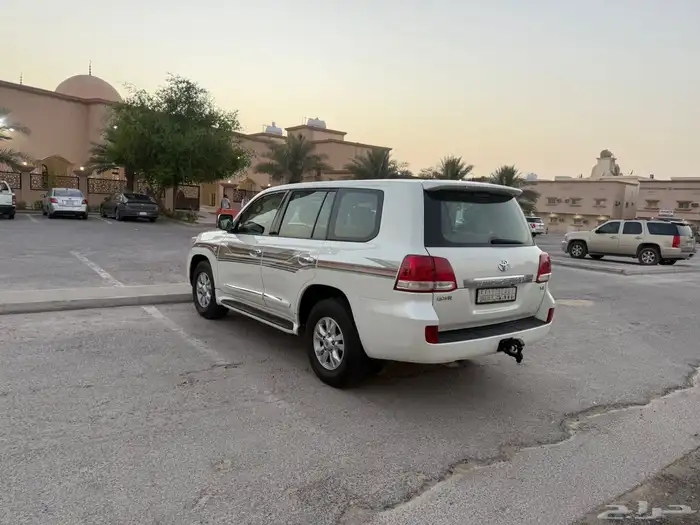 جي اكس ار 2009 نص فل 8سلندر يحمل لوحه مميزة 5