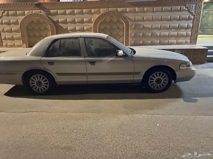 فورد 2011 ماركيز مرشوش رفرف وكبوة وصدام امامي ماشي فوق 480 2