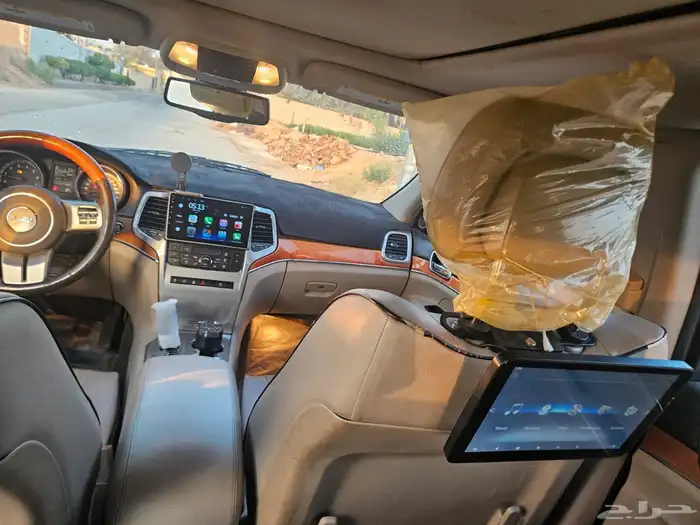 للبيع جيب شروكي 2012 4