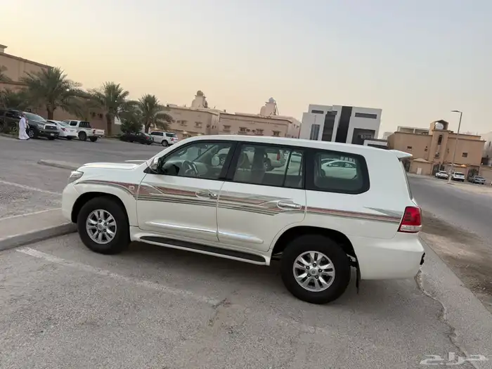 جي اكس ار 2009 نص فل 8سلندر يحمل لوحه مميزة 6