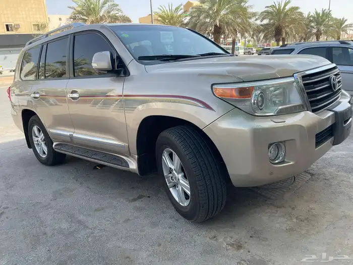 للبيع جيب لاندكروزر 2012 0