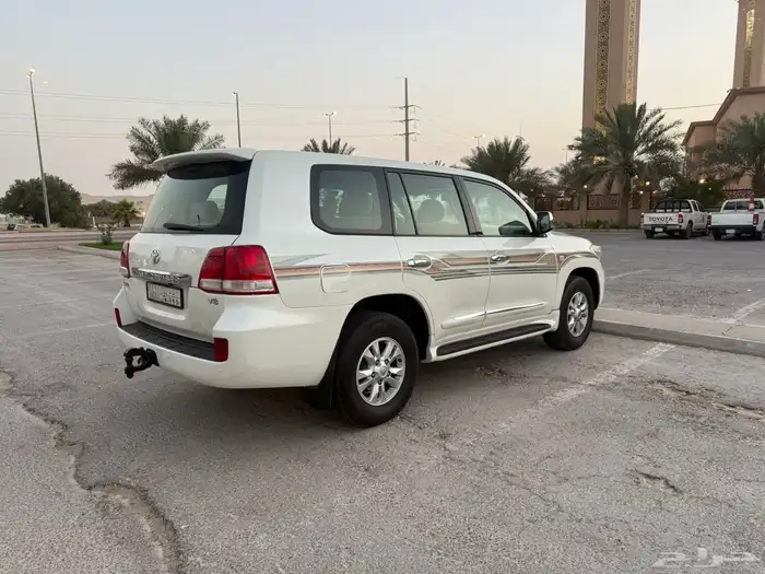 جي اكس ار 2009 نص فل 8سلندر يحمل لوحه مميزة 4