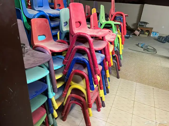 كراسي كي جي حديد 0