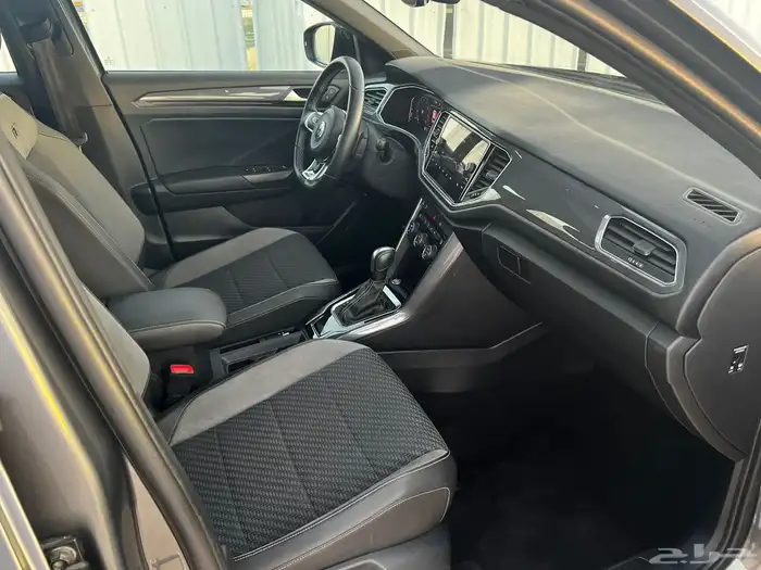 للبيع فولكس واجن تي روك 2021 R-lin 11