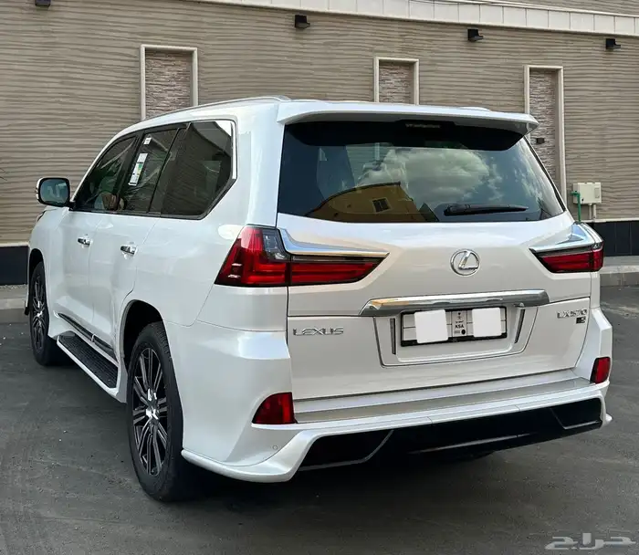 لكزس 2021 سبورت (( عداد 9 الاف فقط مخزن شبه الأصفار )) 25