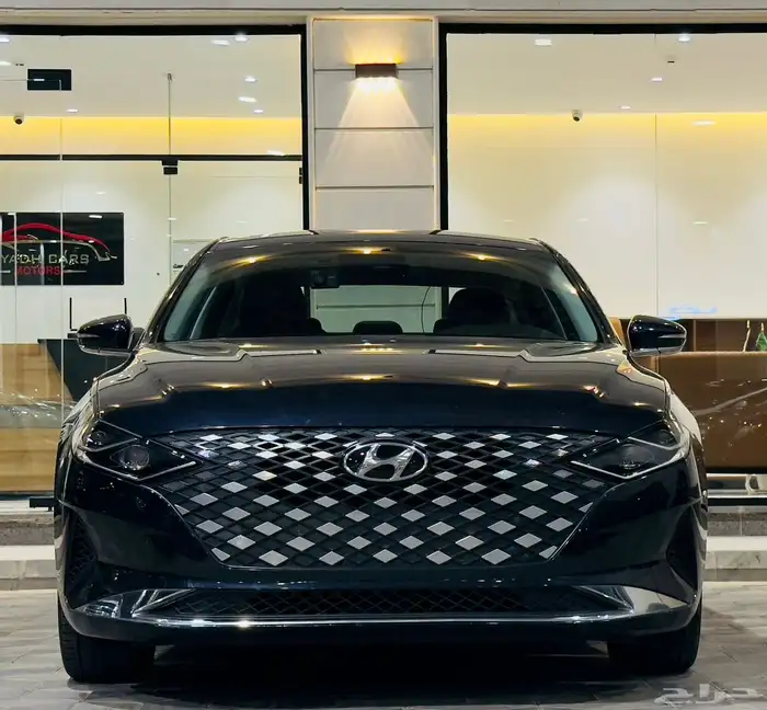 هيونداي ازيرا 2021 V6 ( بحالة ممتازة ) 2