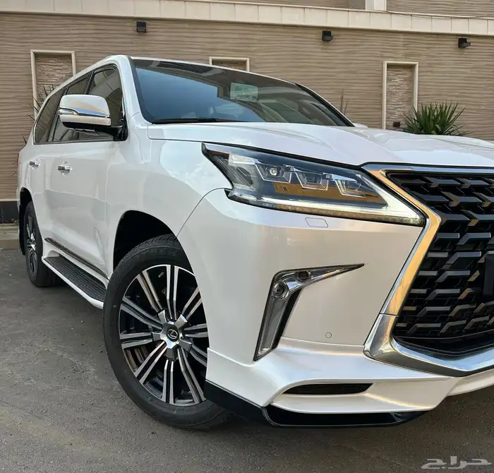 لكزس 2021 سبورت (( عداد 9 الاف فقط مخزن شبه الأصفار )) 11