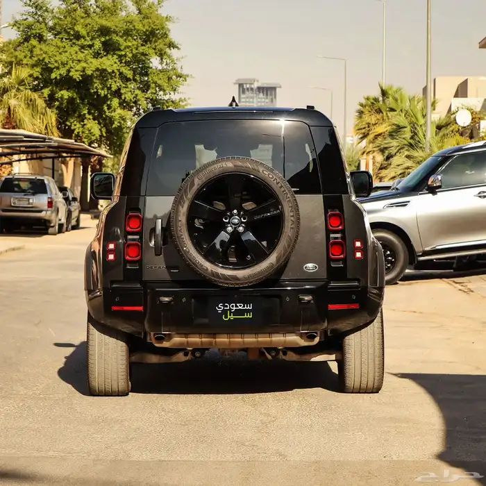 ديفندر 2022 وارد امريكا 12