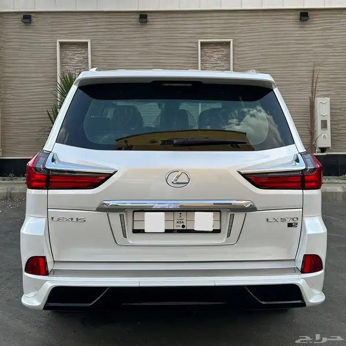 لكزس 2021 سبورت (( عداد 9 الاف فقط مخزن شبه الأصفار )) 23