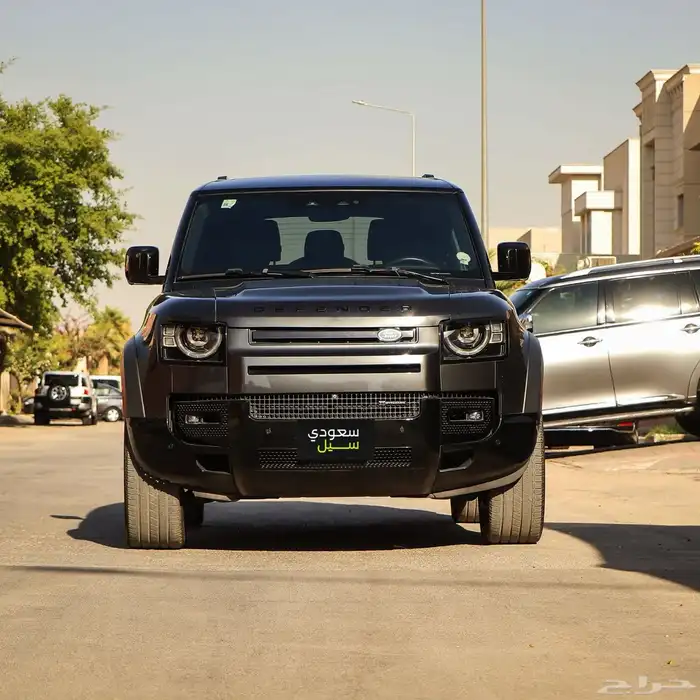 ديفندر 2022 وارد امريكا 10