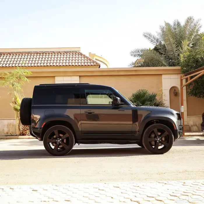 ديفندر 2022 وارد امريكا 0