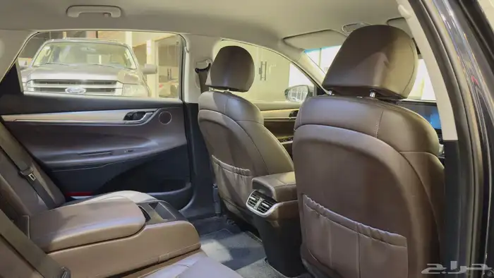 هيونداي ازيرا 2021 V6 ( بحالة ممتازة ) 9