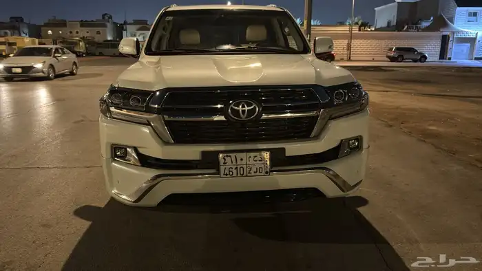لاندكروزر 20017 1