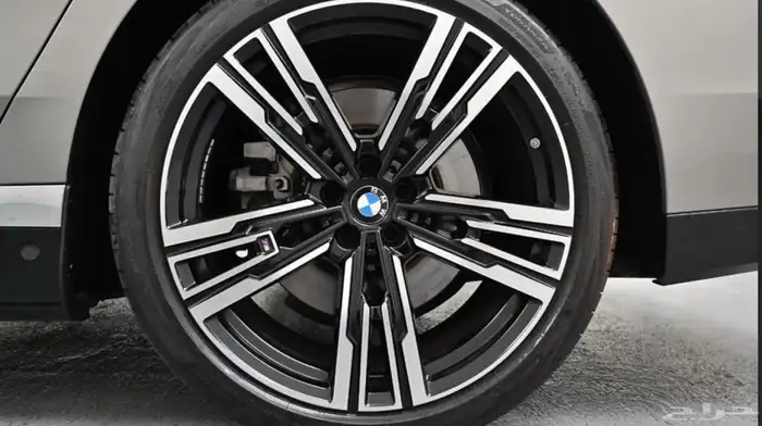 BMW 750 2024 وارد كوريا 2