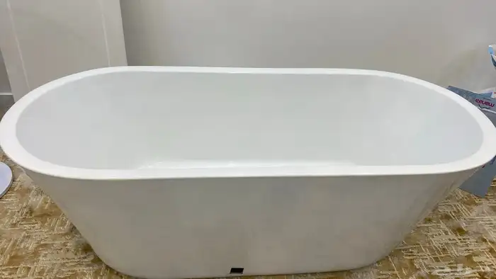 بانيو مستعمل نظيف سبب الخدش منظف ويروح بماده 0