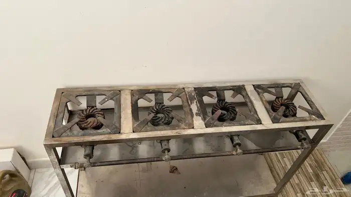 فرن غاز نظيف لايوجد فيه عيوب 1