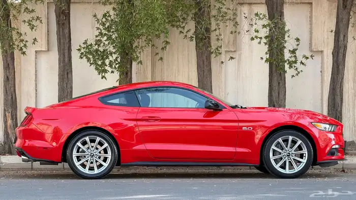 للبيع فورد موستنق GT 5.0 مخزن ممشى ( 8 ) الاف فقط 18