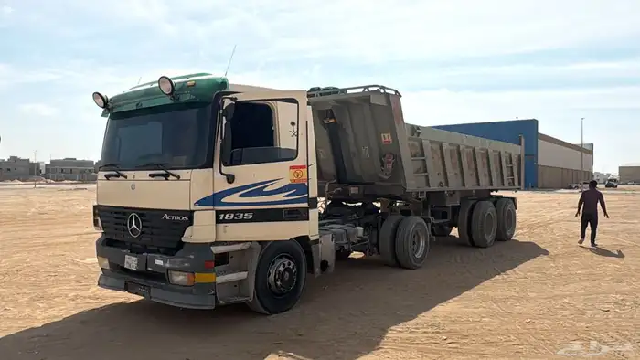 تريله مرسيدس مع الصندوق للبيع 2001 2