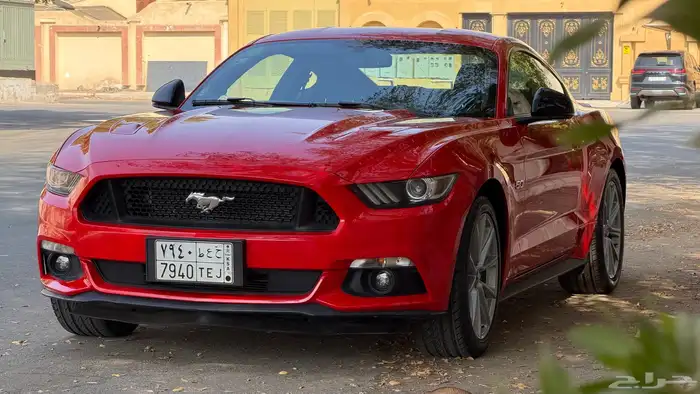 للبيع فورد موستنق GT 5.0 مخزن ممشى ( 8 ) الاف فقط 24
