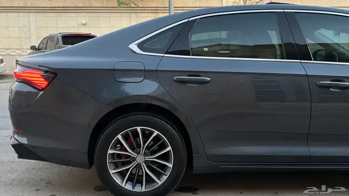 للبيع جيلي بريفيس 2025 غاية للمستخدم 13