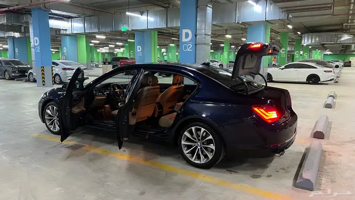 BMW 730il - 2015 ممشى (187الف) نظيف جدا للمستخدم 40