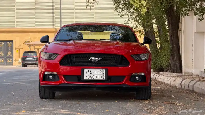 للبيع فورد موستنق GT 5.0 مخزن ممشى ( 8 ) الاف فقط 3