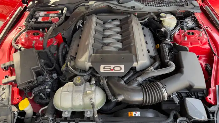 للبيع فورد موستنق GT 5.0 مخزن ممشى ( 8 ) الاف فقط 32