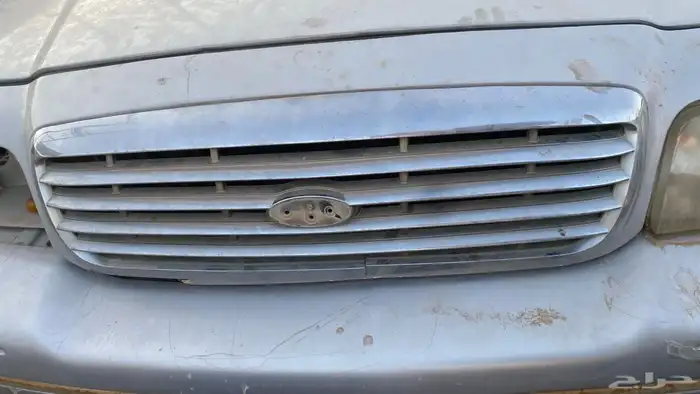 يوجد لدي قطع فورد فكتوريا 1