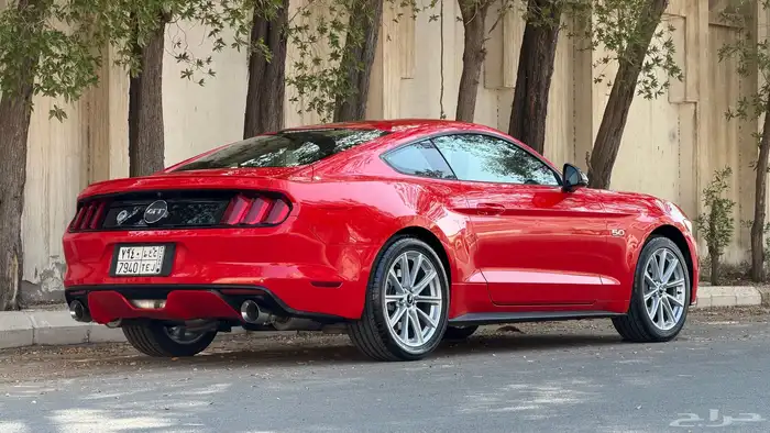 للبيع فورد موستنق GT 5.0 مخزن ممشى ( 8 ) الاف فقط 17
