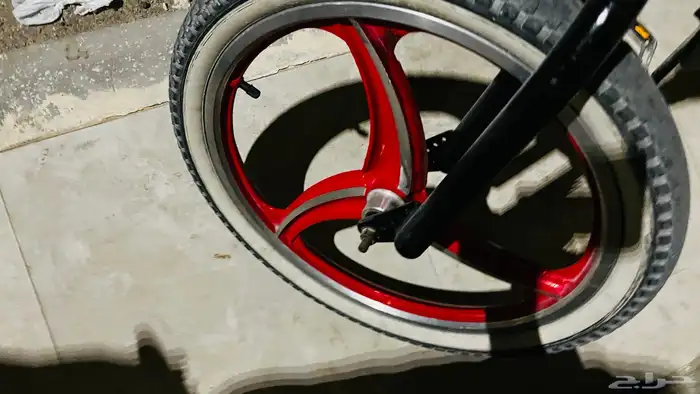 سيكل رامبو كفرات مروحه لون السيكل اسود السعر 300 مع مسكات 2