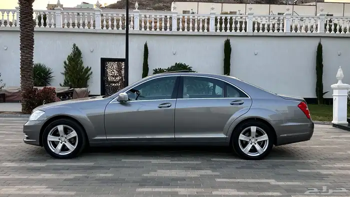 مرسيدس بانوراما S300 2012 مخزن عداد 113 3