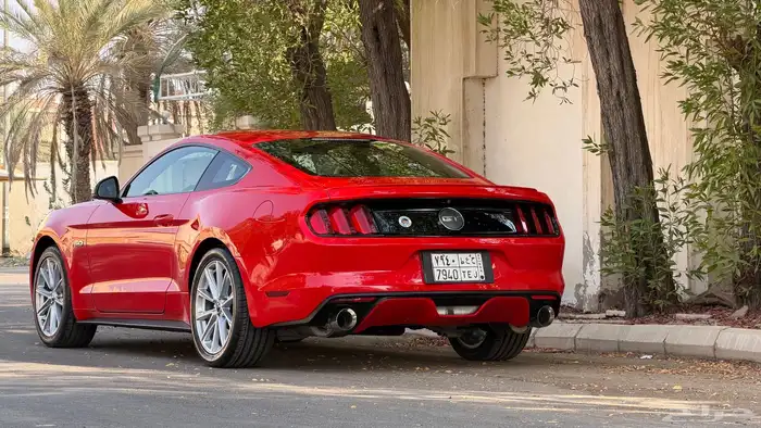 للبيع فورد موستنق GT 5.0 مخزن ممشى ( 8 ) الاف فقط 11