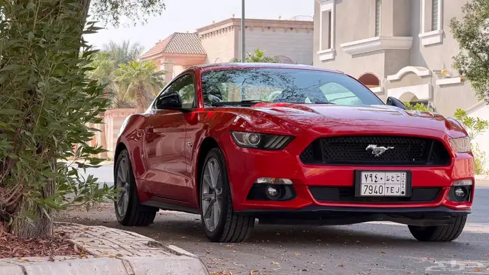 للبيع فورد موستنق GT 5.0 مخزن ممشى ( 8 ) الاف فقط 1