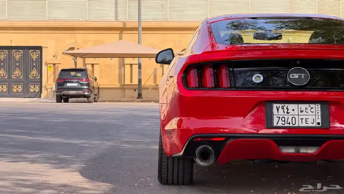 للبيع فورد موستنق GT 5.0 مخزن ممشى ( 8 ) الاف فقط 14