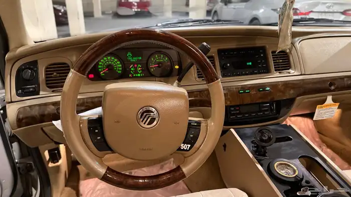 جراند ماركيز 2011 امريكي 7